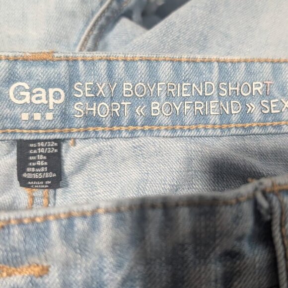 Gap | Sexy Boyfriend Shorts in Distressed Light Wash - Picture 3 of 7